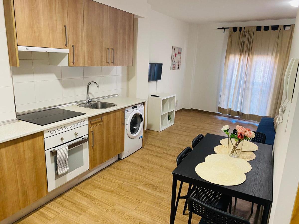 Apartamentos Urgel Madrid Extérieur photo