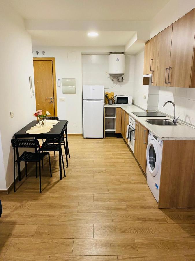 Apartamentos Urgel Madrid Extérieur photo